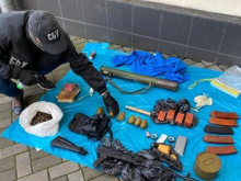 СБУ нашла в центре Киева схрон с оружием и взывчаткой