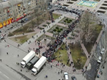 В Херсоне украинские националисты пытались сорвать раздачу продуктов