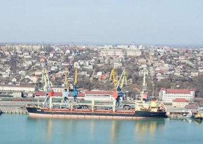 В Мариуполе «Азов» захватил два иностранных судна