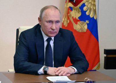 Президент РФ: будем стимулировать экономическую активность на новых территориях