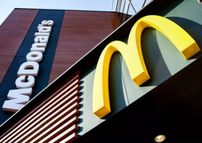 Американский фастфуд McDonald's в России меняет бренд