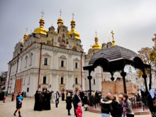 Монахи Киево-Печерской лавры отказались выселяться, невзирая на угрозы киевского режима