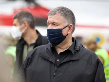 Аваков требует военное положение на Донбассе, а Разумков — санкций против РФ
