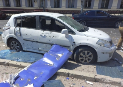 Центр Донецка попал под обстрел: погибли два мирных жителя, повреждено здание администрации Пушилина