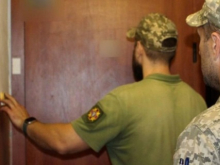 Украинские власти нашли способ борьбы с уклоняющимися от службы в армии. У них будут отбирать жильё