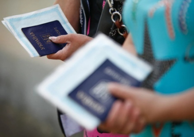 За время СВО около 600 тысяч украинцев оформили паспорта за границей