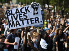 Дивный новый мир: Black Lives Matter выдвинули на Нобелевскую премию