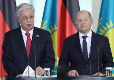Токаев заверил Шольца, что Казахстан будет соблюдать антироссийские санкции