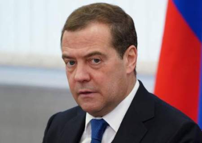 Медведев: Франция и вся Европа удовлетворяют «извращённые прихоти американцев»