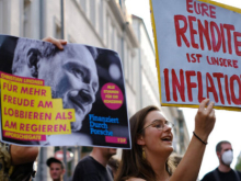 Депутат бундестага призвала выходить на митинги против антироссийских санкций