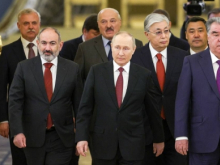 Лукашенко призвал глав государств-членов ОДКБ помочь РФ бороться с расширением НАТО