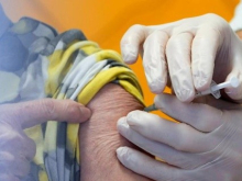 Западные вакцины — безвредны. Немецкие СМИ пытаются погасить волну критики после многочисленных смертельных случаев вакцинации препаратом Pfizer/Biontech