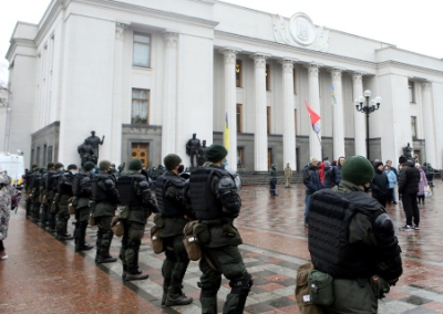 Для силового захваты Рады среди украинских военных нет лидера — экс-депутат
