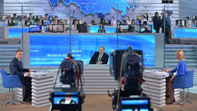 Путин: У власти в Украине как были олигархи, так и остались