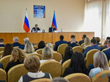 В ЛНР переводят местные органы власти и местное законодательство на российские стандарты. Что изменится?