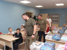 Андрей Турчак посетил восстановленную школу в Мариуполе